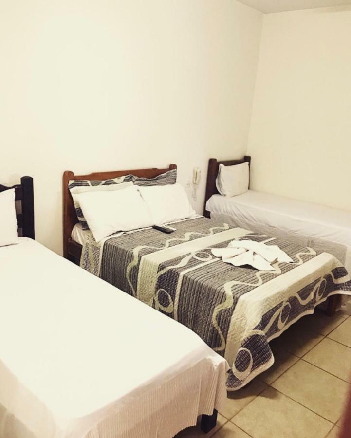 Hotel Santos Campina Verde Buitenkant foto